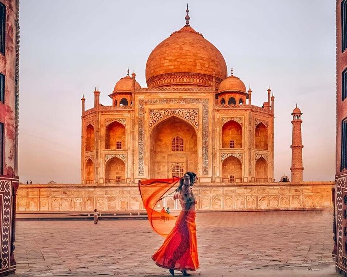 Picture 3 for Activity From Jaipur: Same Day Taj Mahal Tour with Fatehpur Sikri