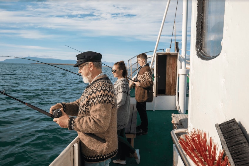Reykjavik: 3-Hour Sea Angling Gourmet Experience Tour