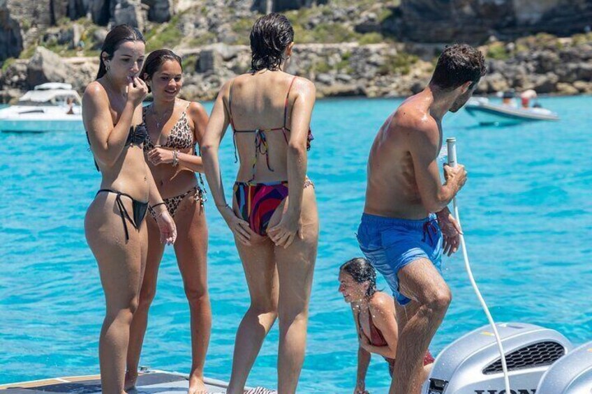 Boat trip around Favignana and Levanzo starting from Favignana