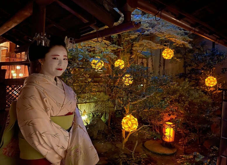 Picture 5 for Activity Kyoto style Machiya: Maiko Happy Hour!