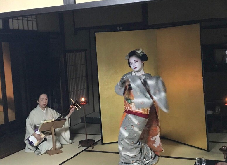 Picture 4 for Activity Kyoto style Machiya: Maiko Happy Hour!