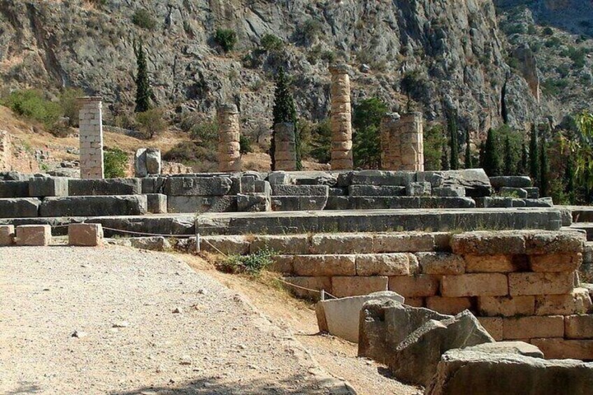 Full-Day Private Tour in Mystical Delphi and Arachova