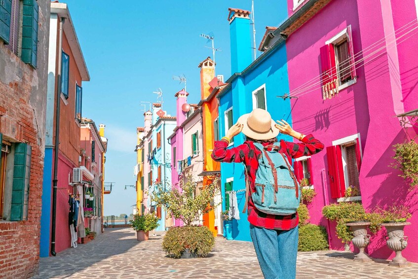 Picture 3 for Activity From Venice: Murano and Burano Boat Tour with Stops