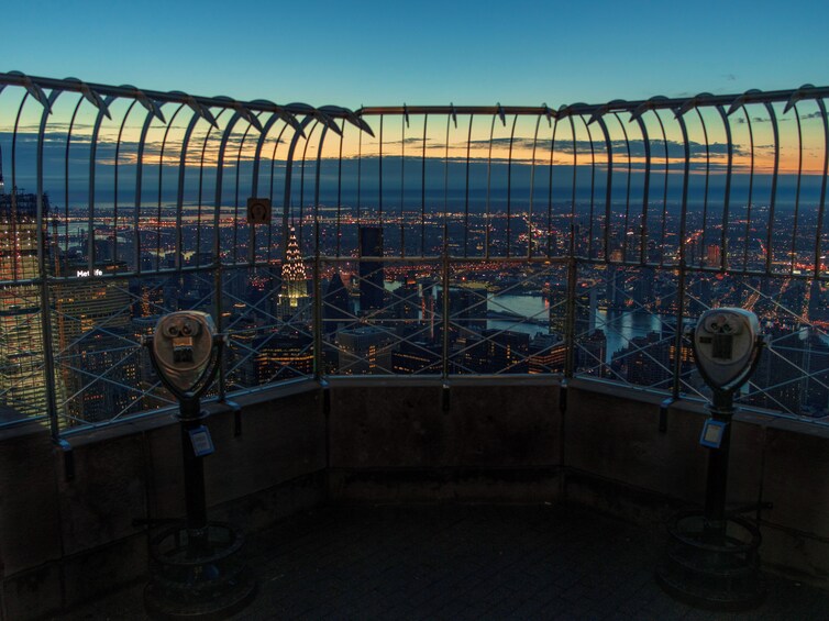 Empire State Building Entrance & New York Hop-On Hop-Off Open-Top Bus Tour