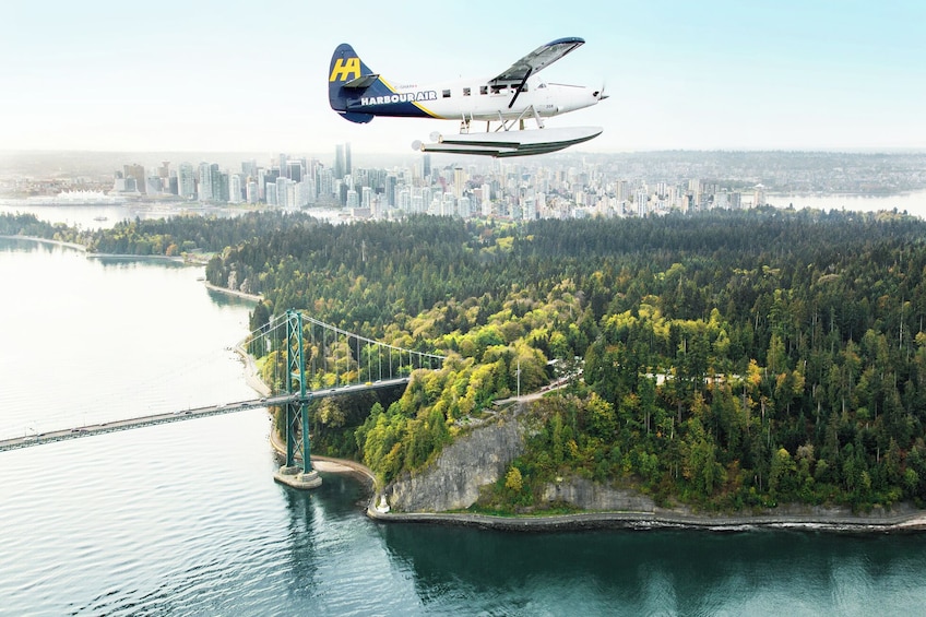From Vancouver: Round-trip Day Trip to Whistler by Seaplane