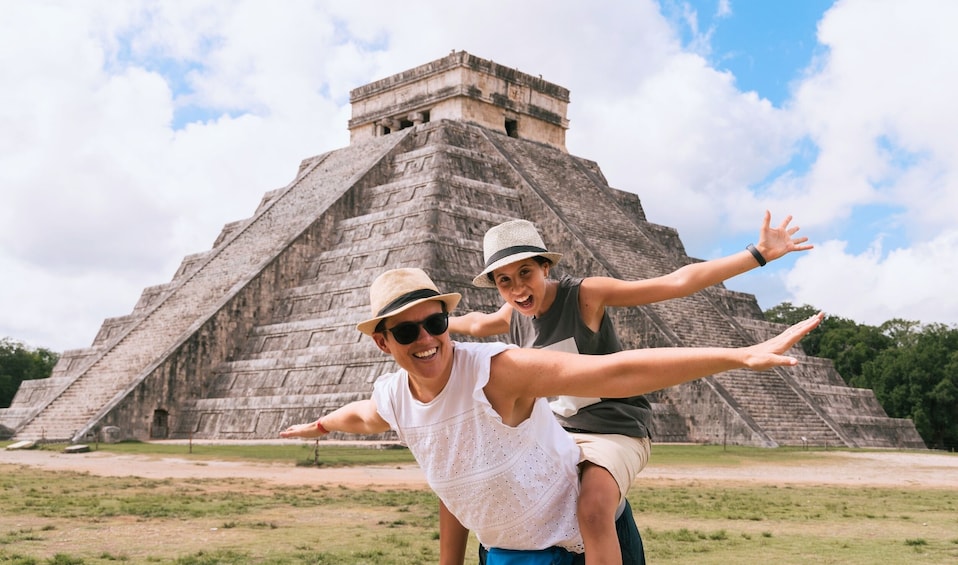Chichen Itza, Cenote, Zip-Line, Mayan Cooking & Valladolid
