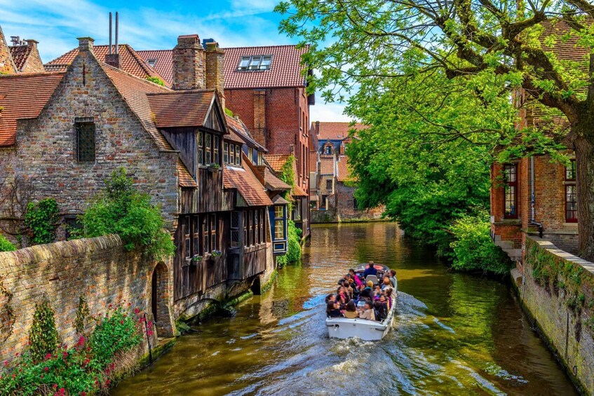 Picture 3 for Activity Brussels: Tour Bruges & Ghent with Cruise + Chocolate visit
