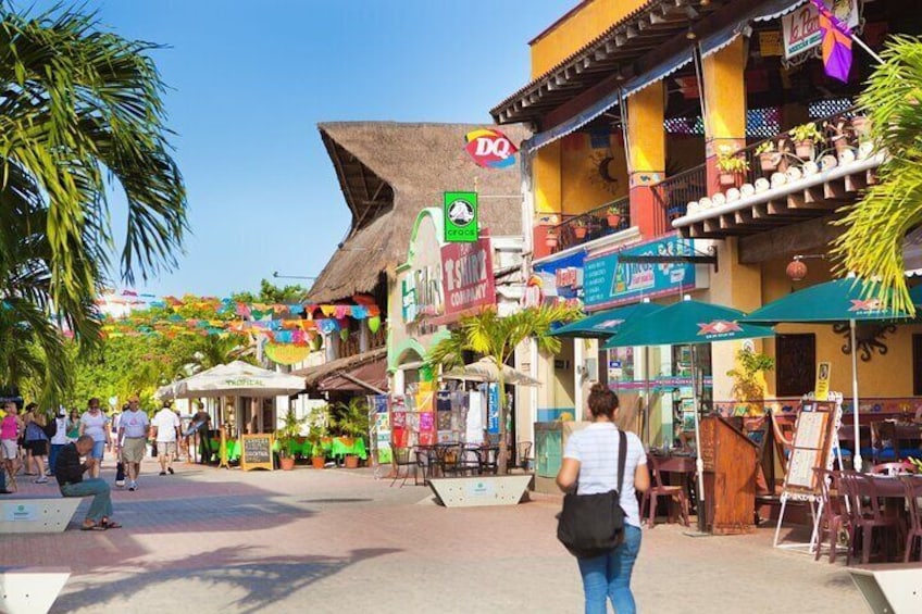 Private Custom Walking Tour with a Local Guide Playa del Carmen