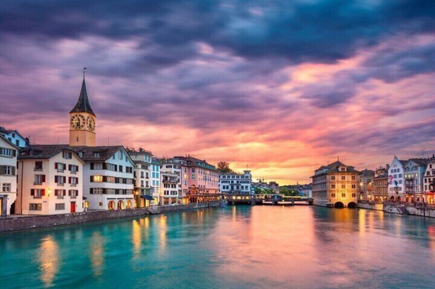 Zurich Old Town Guided Walking Tour With A Guide