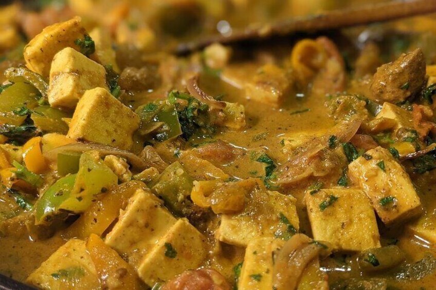 Private Fusion Indian Cooking Class with a Local Chef Naina