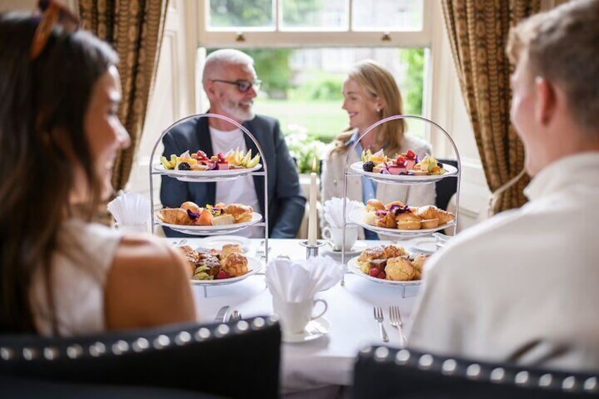 Private Jaunting Tour and Afternoon Tea in Killarney