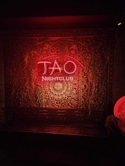 Las Vegas: Ultimate Nightclub Party with Free Party Bus & Drinks