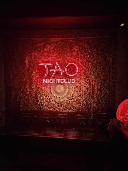 Las Vegas: Ultimate Nightclub Party with Free Party Bus & Drinks