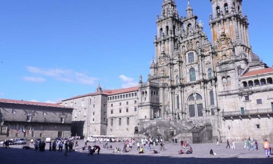 Santiago de Compostela Tour from Porto