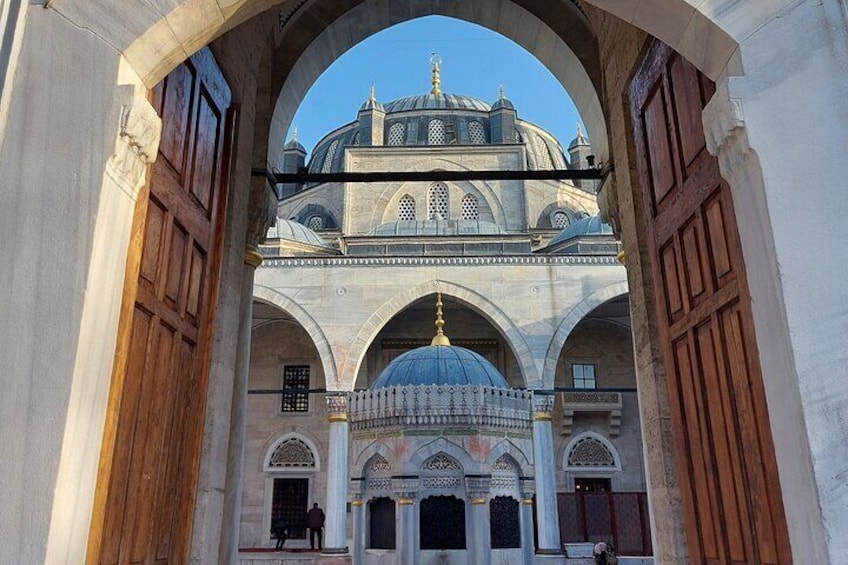Istanbul Classics and Highlights! Blue Mosque, Hagia Sofia, Topkapi and more!