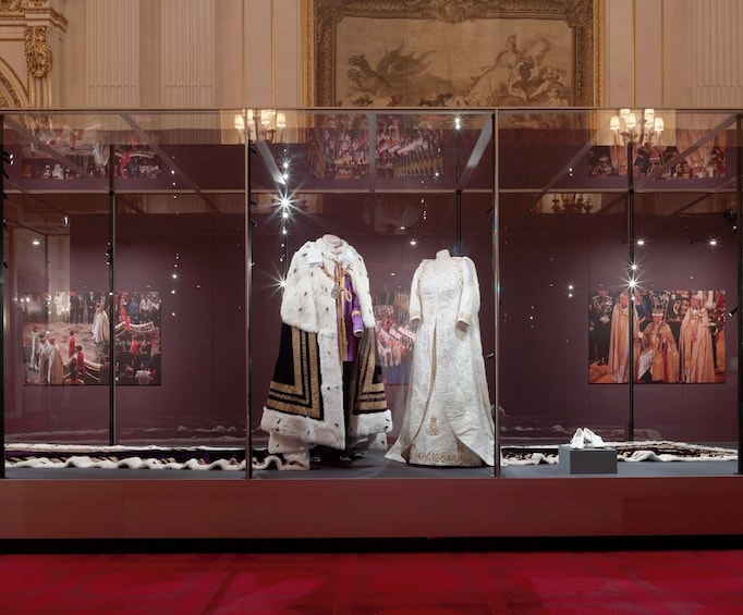 Buckingham Palace & Windsor Castle Full Day Tour