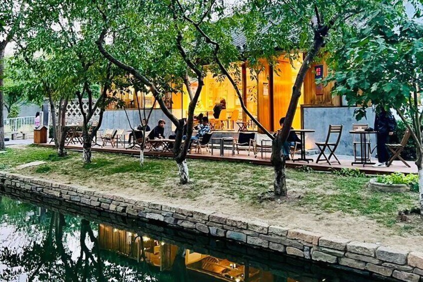 A cafe inside Sanlihe Park