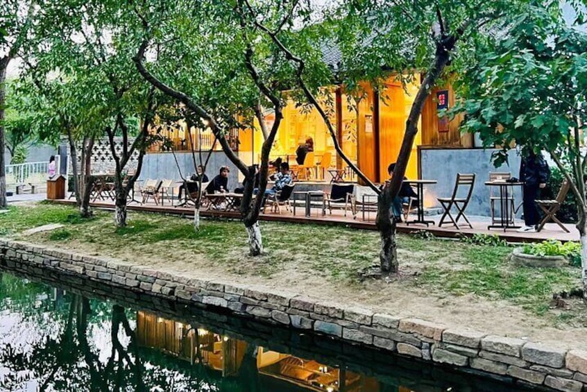 A cafe inside Sanlihe Park