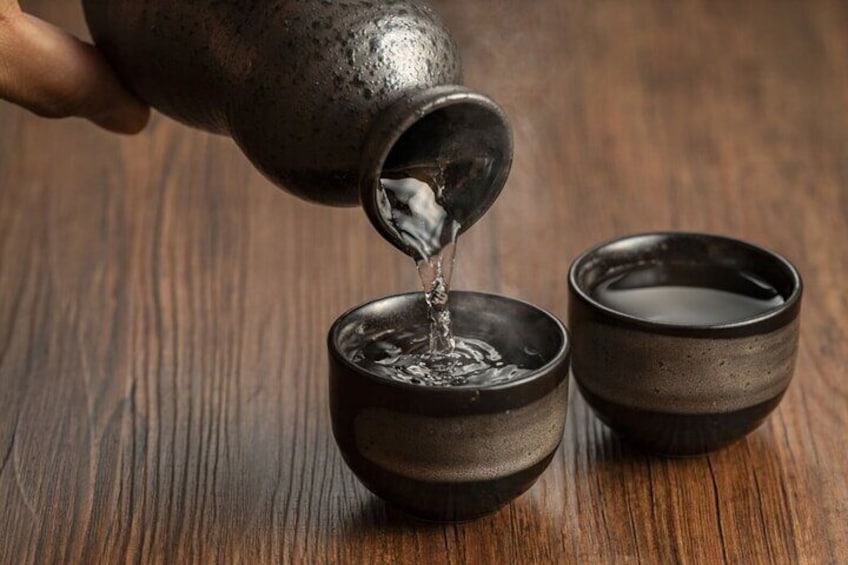 1 Day Tour to Hill of the Buddha, Sapporo and Sake