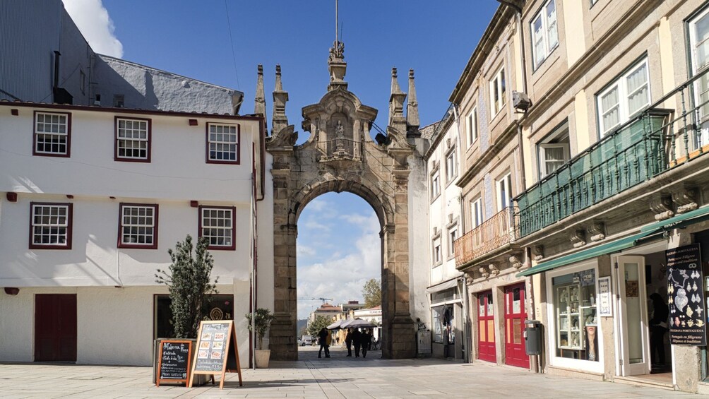 Private Braga and Guimaraes