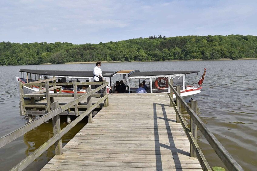 Picture 5 for Activity Lyngby & Bagsværd Lake: Baadfarten Boat Ride
