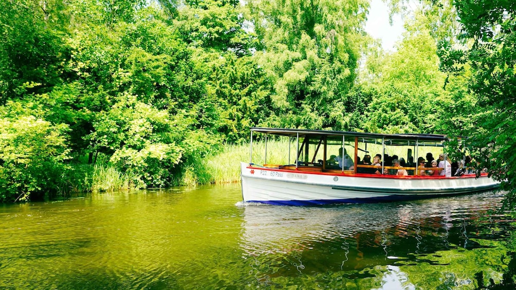 Lyngby & Bagsværd Lake: Baadfarten Boat Ride