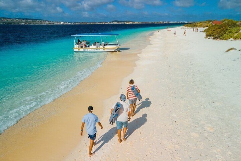 Watertaxi drop off and pick up point on No Name Beach, Klein Bonaire