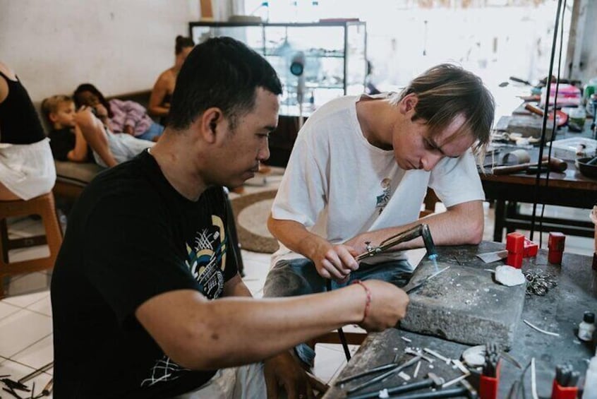 Private Jewelry Making with Guide Local in Seminyak
