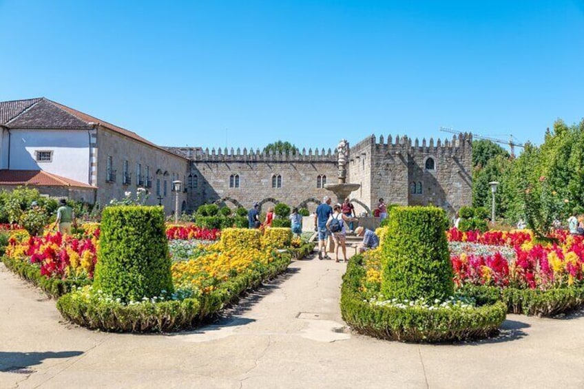 Premium Braga & Guimarães Small Group with Pick up & Drop off