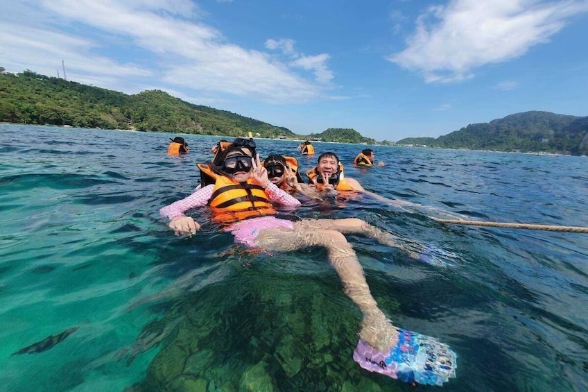 Phi Phi Islands - Big Boat Cruise with Snorkeling