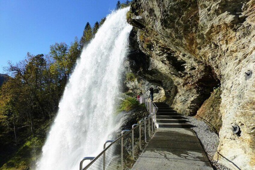 Hardangerfjord Tour with Voss Gondola and Waterfalls