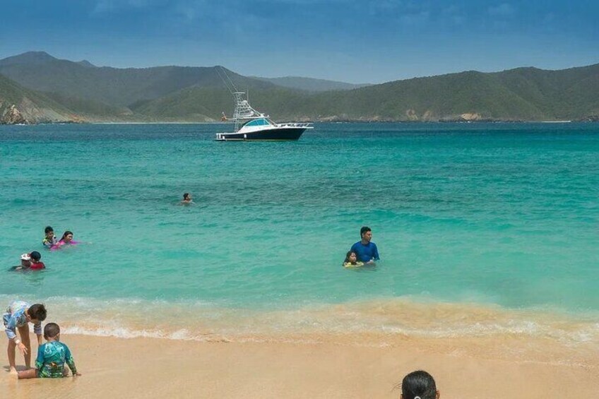 Full Day Tour in Playa Cristal and Tayrona Park with Pickup