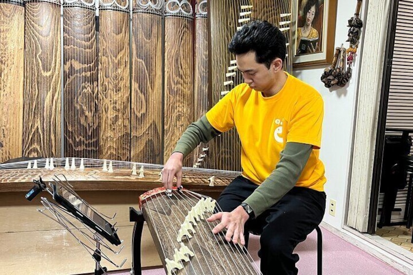 Koto performer