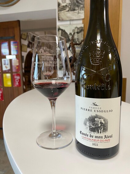 Picture 3 for Activity Châteauneuf-du-Pape: Full-day wine tour with sommelier