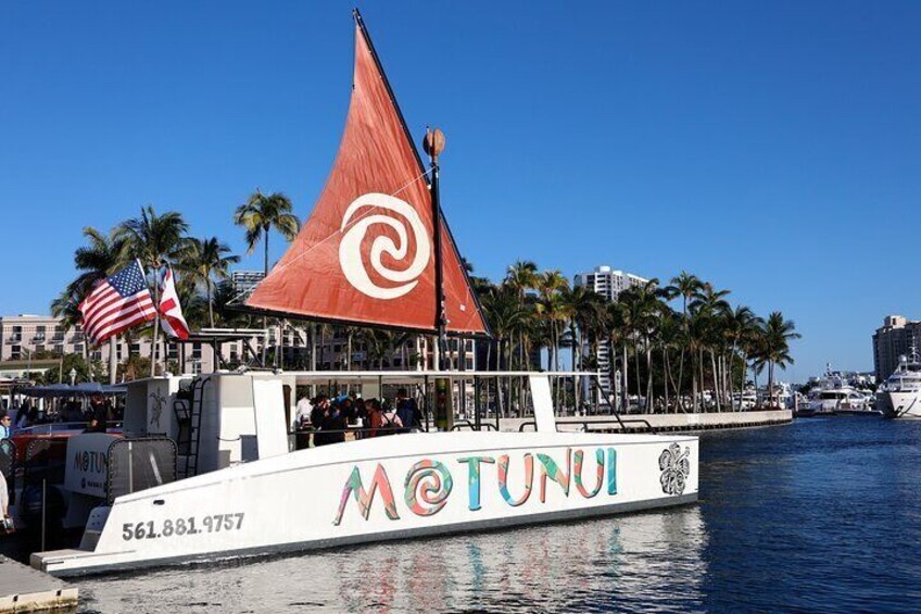 New Historic Palm Beach Sightseeing in Motunui Catamaran Cruise