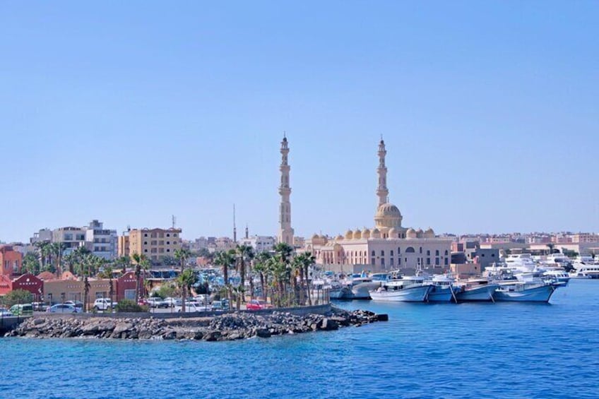 Explore Private Hurghada City Tour With Transfer, Snacks and More