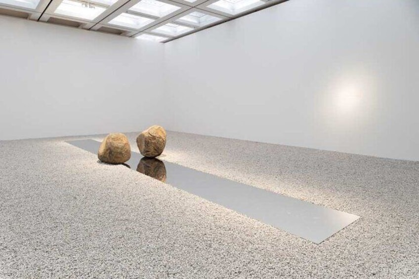 Lee Ufan, Relatum – The Mirror Road, 2021/2022. Lee Ufan / ADAGP, Paris – SACK, Seoul, 2024. Installation view at Lee Ufan, 2022, The National Art Center, Tokyo. Photo: Shu Nakagawa. Image courtesy