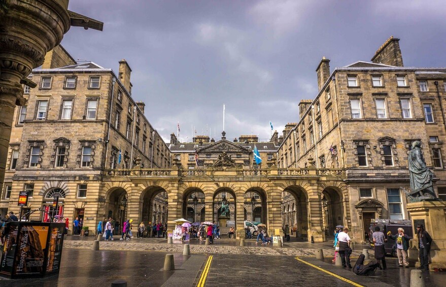 Edinburgh: Historical Exploration with The King's Gallery Ticket