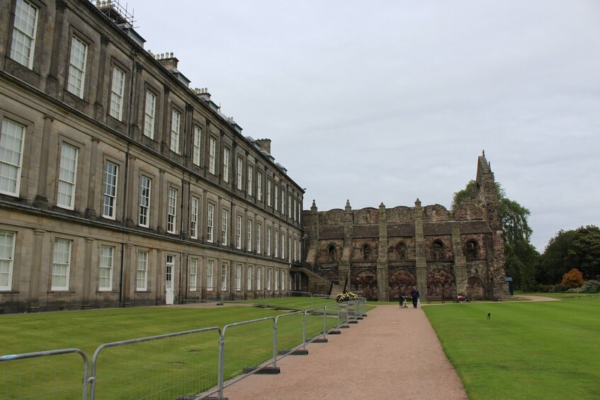 Edinburgh: Historical Exploration with The King's Gallery Ticket