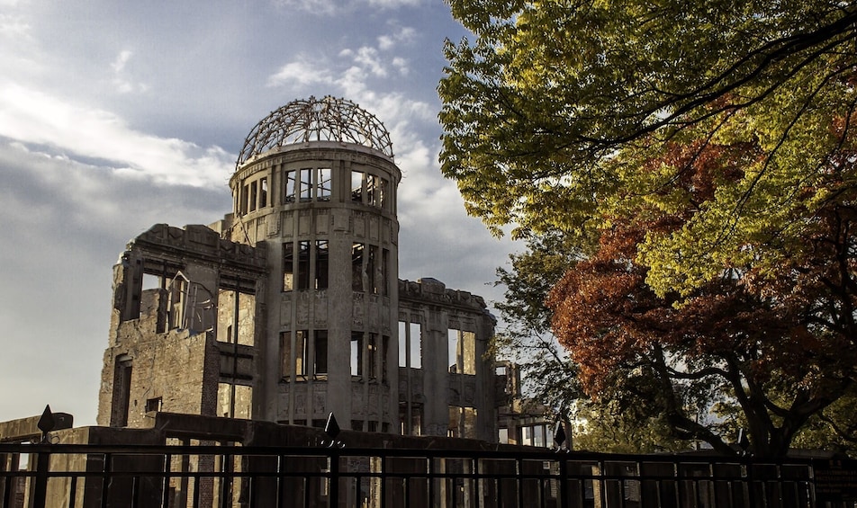 Day Trip to Hiroshima and Miyajima by Bullet Train from Osaka