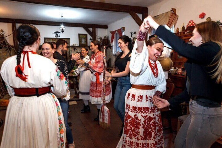 Croatian Folklore Show Live Performance Experience