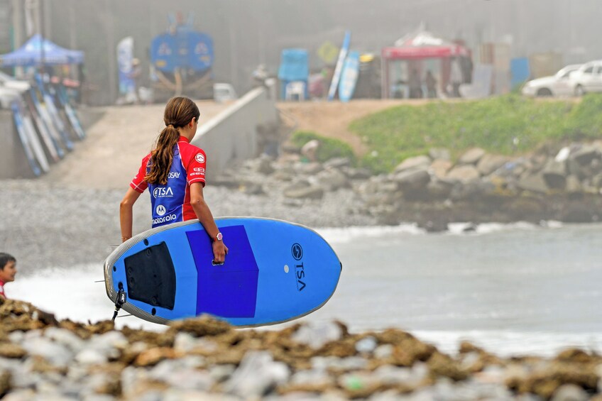 Surf Lesson in Lima