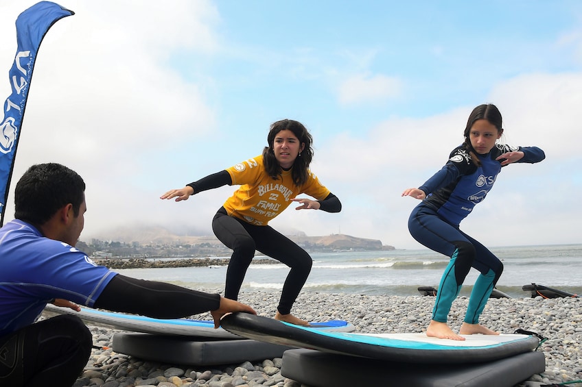 Surf Lesson in Lima