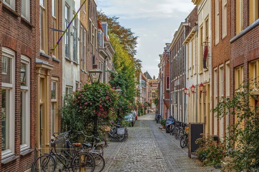 Leiden City Walk in 7 Languages with Audio Guide on your Phone