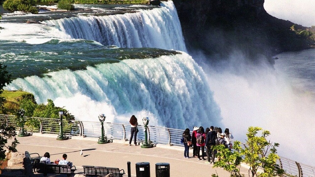 Small Group:Niagara Falls 2 or 3-Day Tour From Buffalo 