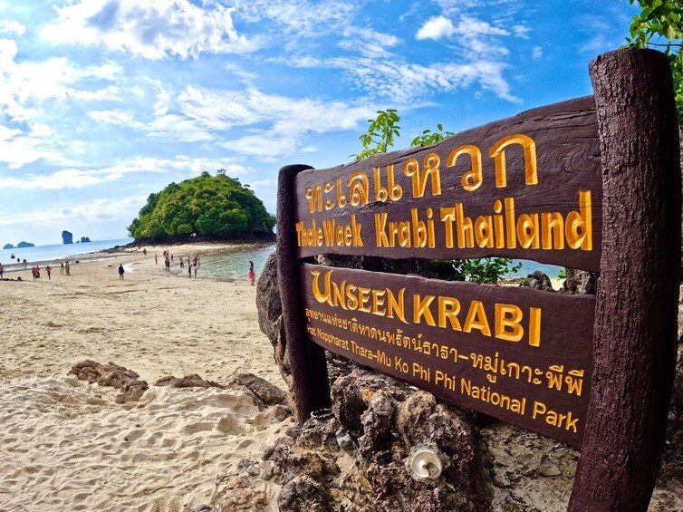 The Krabi 4 Island Tour by Longtailboat