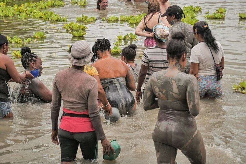 Tour to the Mud Volcano in Cartagena with Lunch
