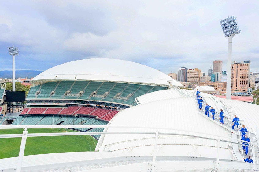 Adelaide: Rooftop Climbing Experience of the Adelaide Oval