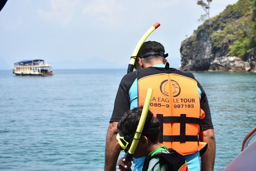 Early Bird Phi Phi Island & 4 Islands Speed Boat Tour by Sea Eagle