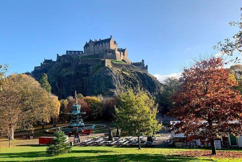Edinburgh Castle Guided Walking Tour - Tickets Incluided